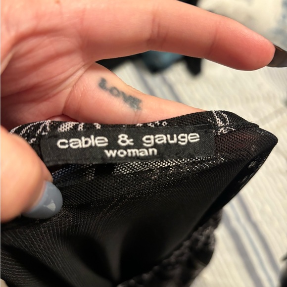 Cable & gauge sheer top - Picture 3 of 4